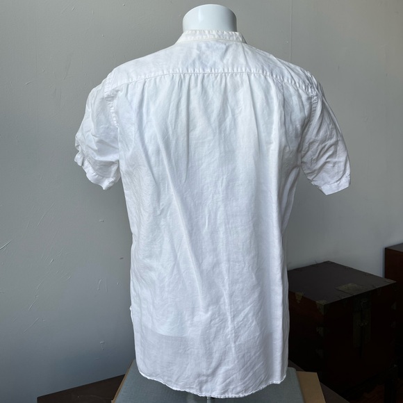 Uniqlo Linen T Shirt in Small - Picture 4 of 6